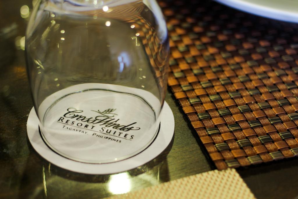 Crosswinds Resort Suites Tagaytay City Exterior foto